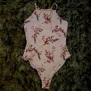 Cute strapless bodysuit!😍